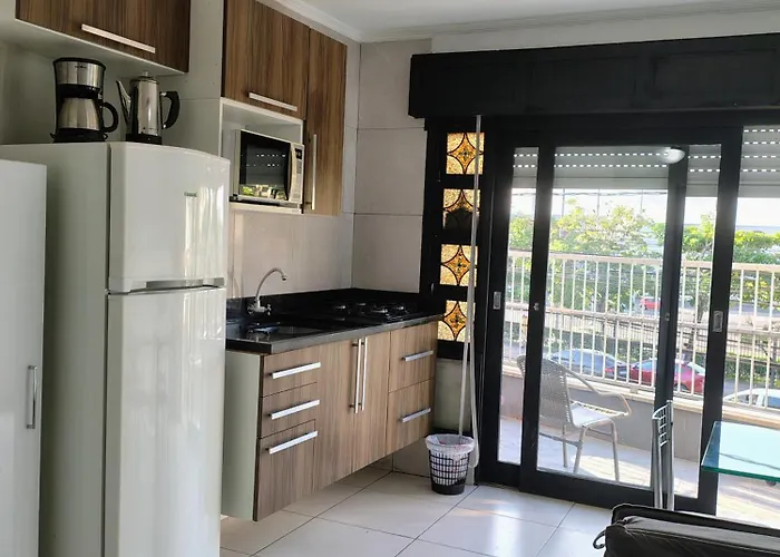 Hostap De Frente Com Sacada Apartment Porto Alegre